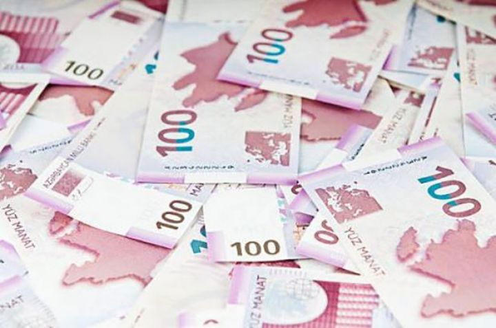 Banklar 2 ayda 141,3 milyon manat qazanıb