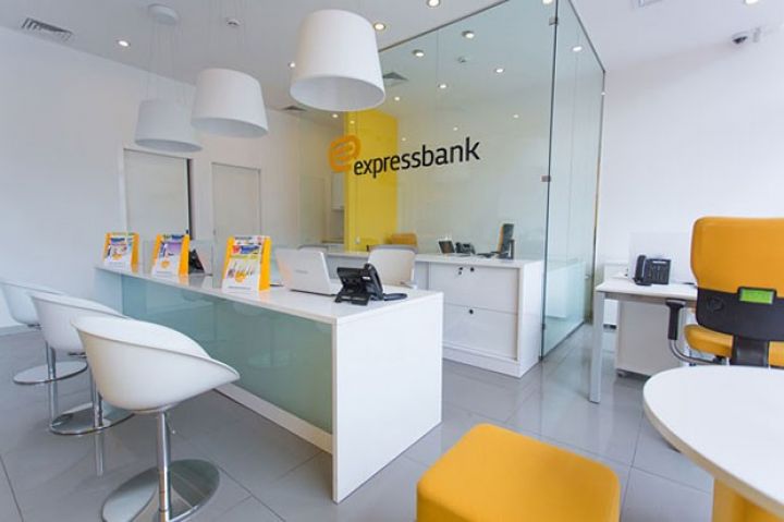 "Expressbank filiallarında xidmət tam başqa formatda olacaq"