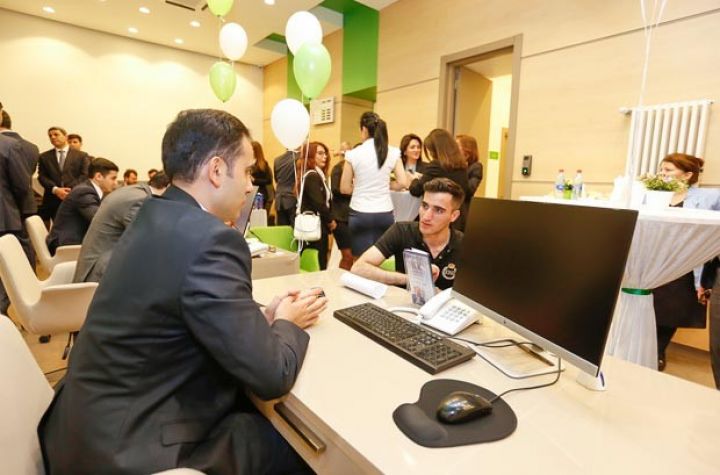 Bank filialları və işçiləri artıb