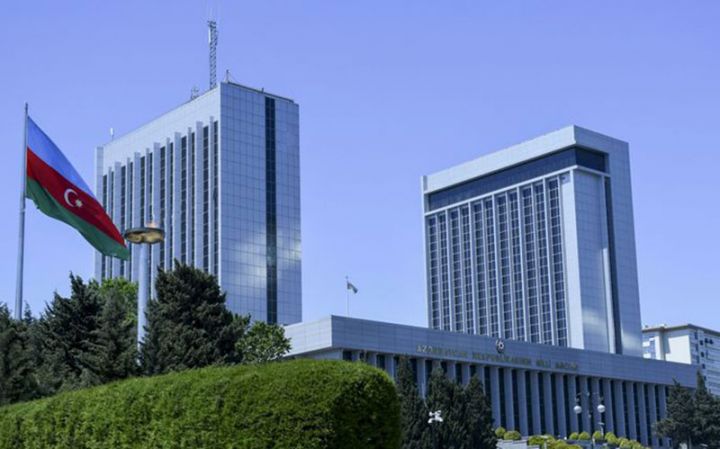 Azərbaycanda bankın satılma və konsolidasiya qaydası dəyişdirilir