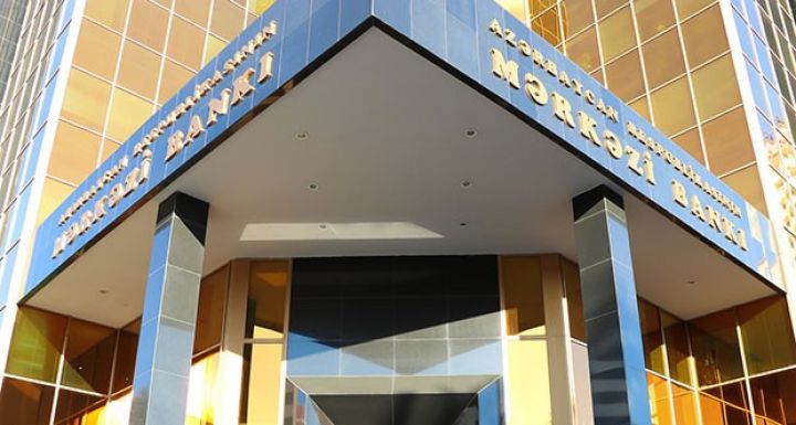 Depozit hərracında tələb təklifi 6 dəfədən çox üstələyib