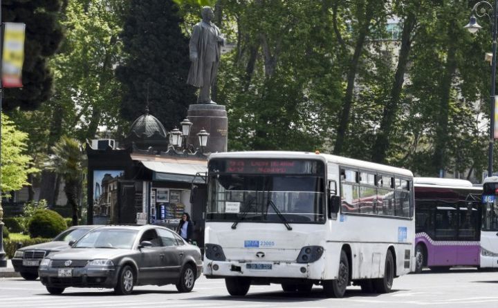 Agentlik: Köhnə avtobusları xətdən çıxarmaq çətin məsələdir