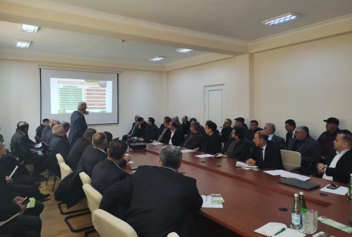 1 hektar pambıq 25 manata, 1 qoyun cəmi 7 manata sığortalanır – Fermerlərlə görüş keçirilib