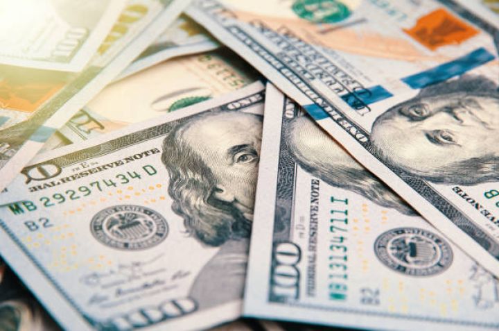 Azərbaycan banklarının müddətli xarici borcu 50 %-dən çox artıb