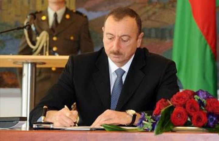 Yenilənmiş dövlət büdcəsini təsdiq etdi