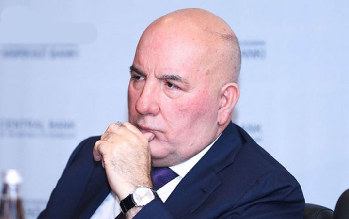 "Sürətli qatarın önündə durmaqdansa, ona minmək lazımdır"