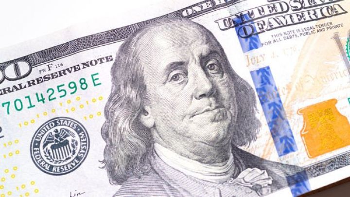 Dollar dünya birjalarında bahalaşır - GÜNƏ BAXIŞ