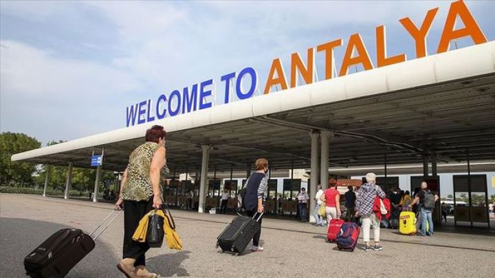 Antalya hava limanında yeni rekord - 1163 UÇUŞ, 198 MİN 944 SƏRNİŞİN