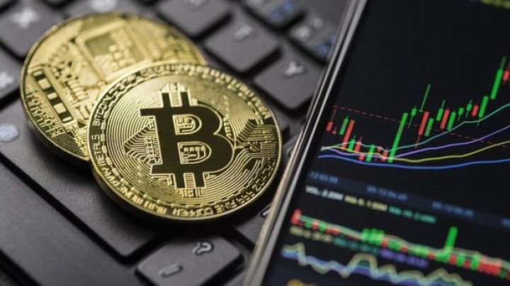 Bitcoin-in qiyməti yenidən 70 min dolları keçib