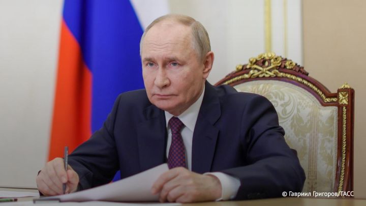Putin iqtisadi məsələlərə həs olunan iclas keçirib - "2025-də Rusiyanın ÜDM-i 1% artıb"