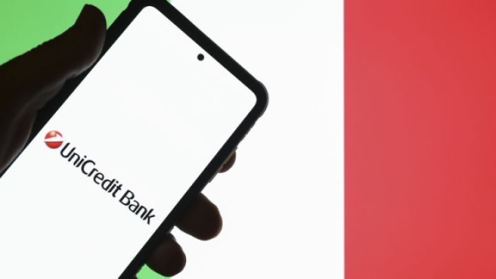 "UniCredit"dən "Commerzbank"a 35 milyard avroluq təklif