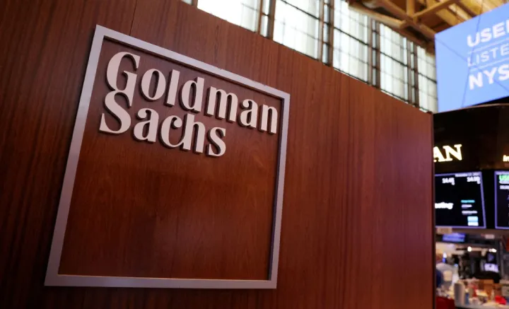 Goldman Sachs: Qlobal neft ehtiyatları rekord sürətlə azalır